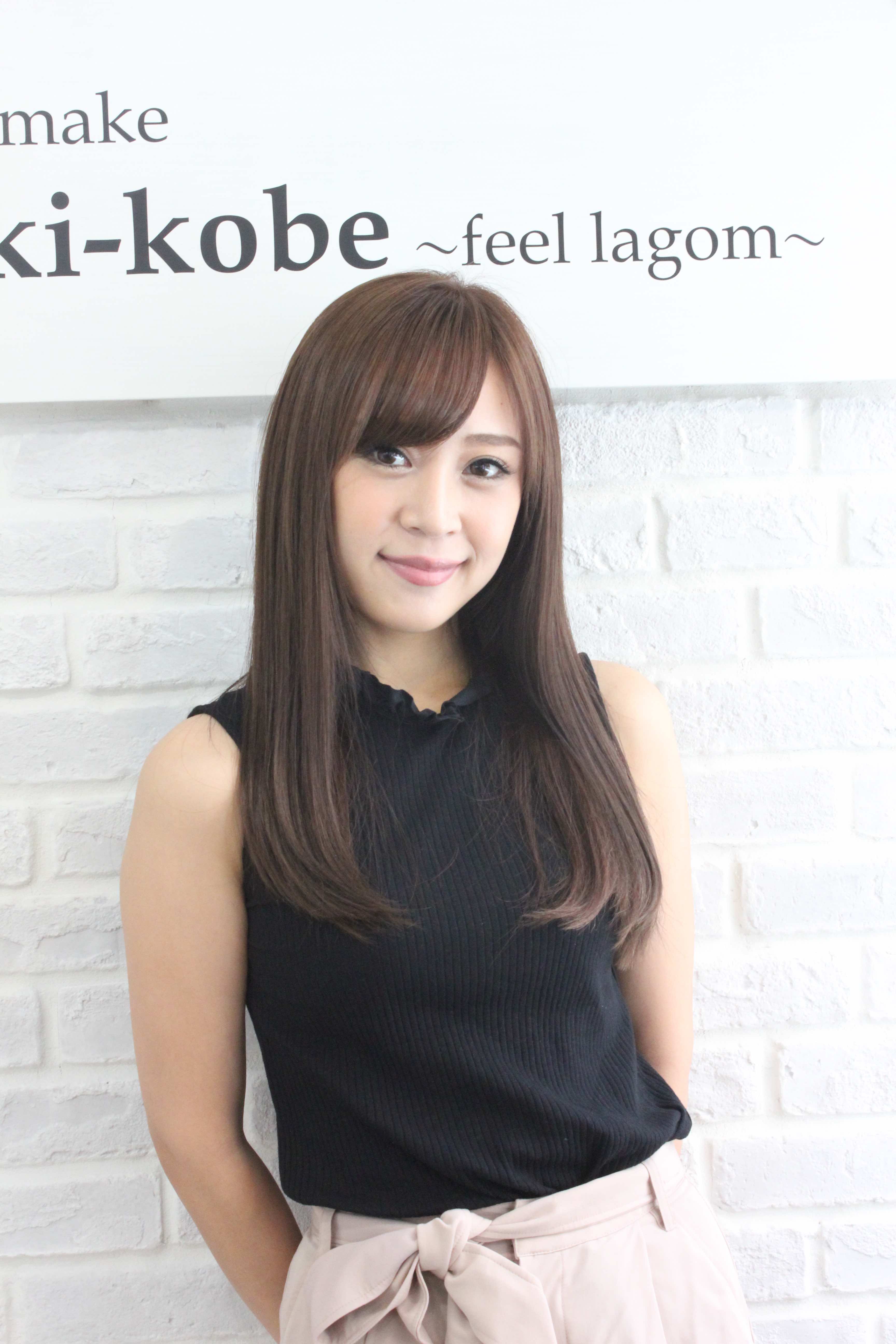 思わず触れたくなるナチュラルストレートヘア 神戸三宮の美容室 Kiki Kobe