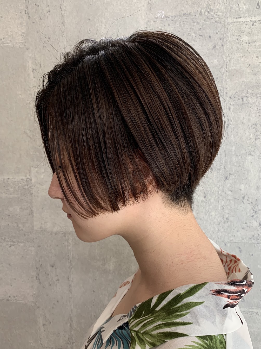 ハンサムショート 刈り上げでハンドブローできまるヘアスタイル 神戸三宮の美容室 Kiki Kobe