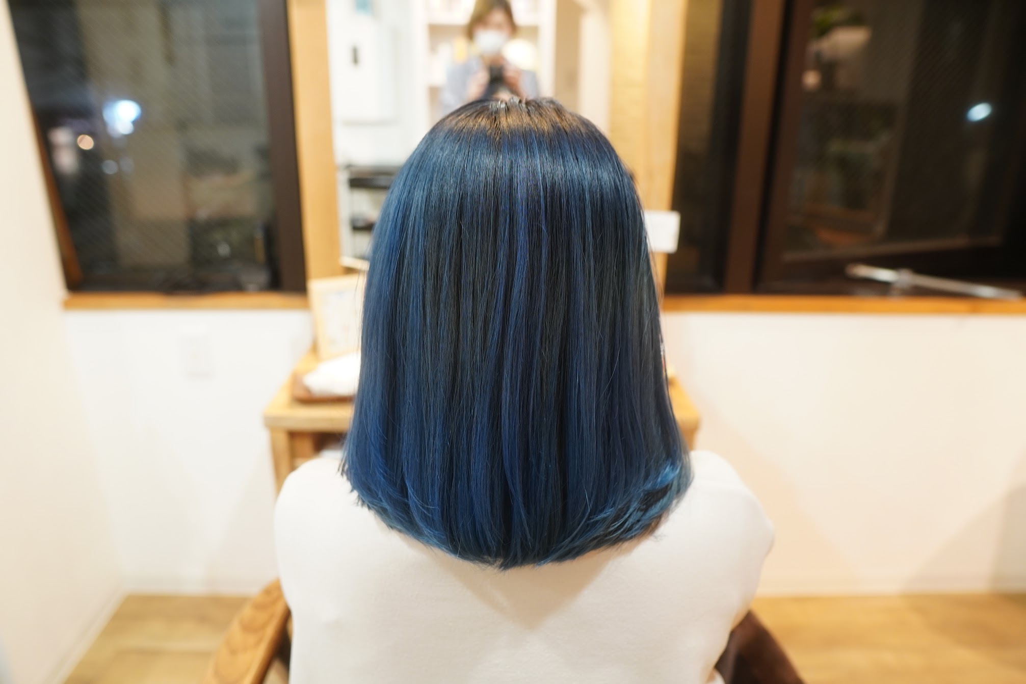 神戸美容室　三宮美容室　ディープブルー　ブルー　ダブルカラー　ブリーチ２回　ブリーチ１回　マニックパニック　マニパニ　三宮マニパニ