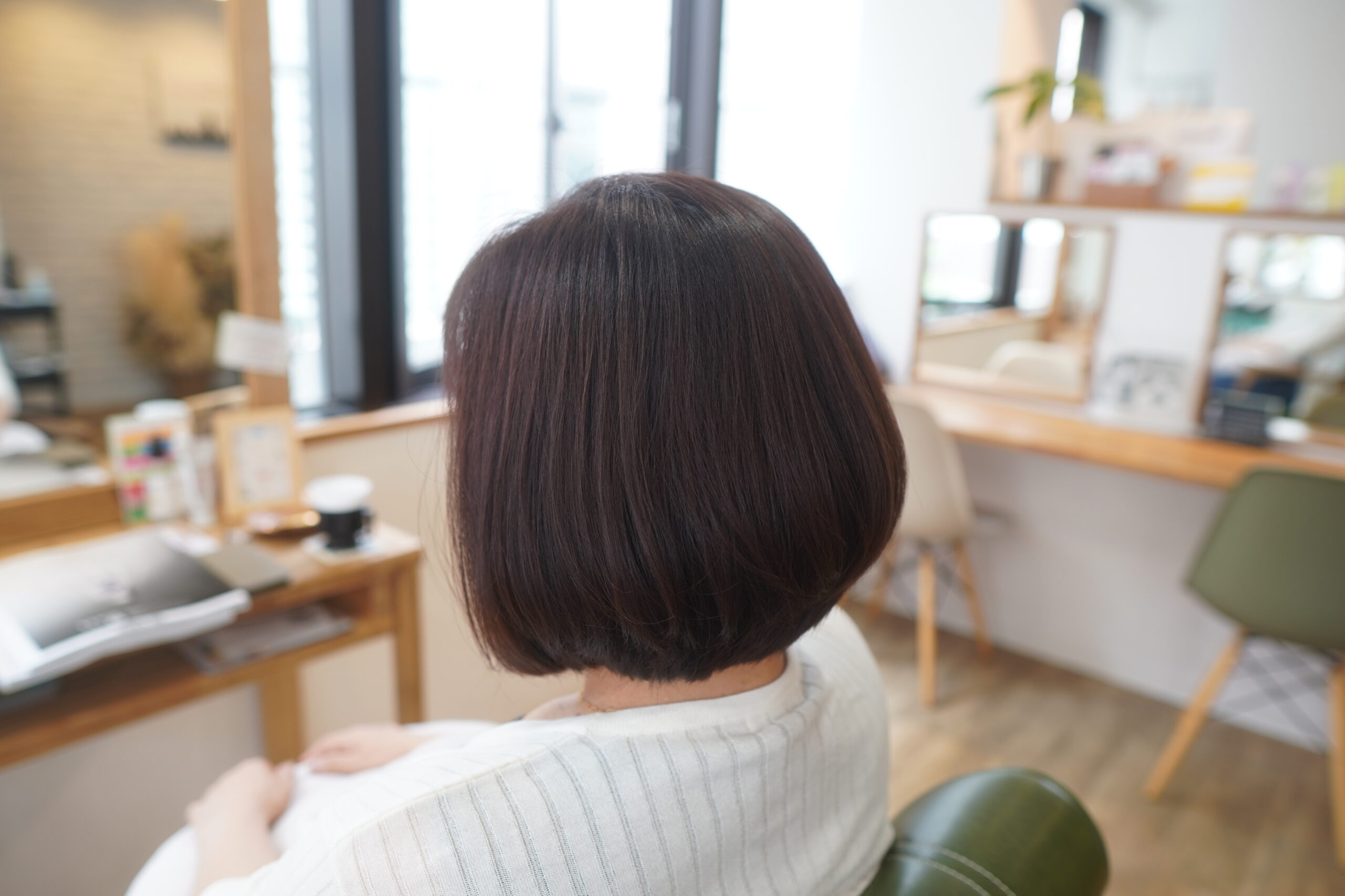 イノアカラー は白髪も染まって低刺激】主成分の60％がオイル。安心してカラーができます◎ | 神戸三宮の美容室 kiki-kobe