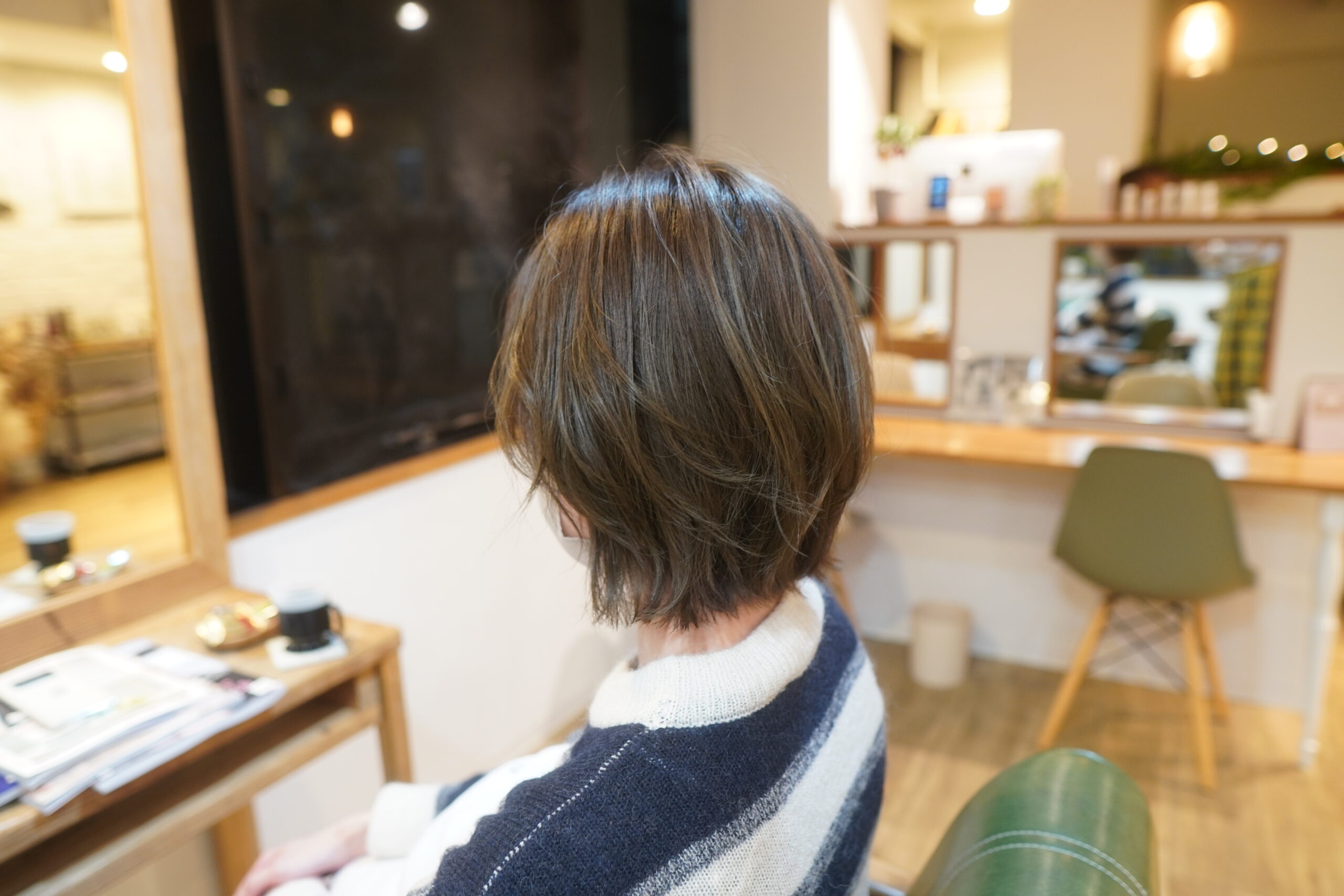 三宮　神戸　美容室　オリーブベージュ　ブリーチなし　明るめカラー　ビフォーアフター　アディクシーカラー